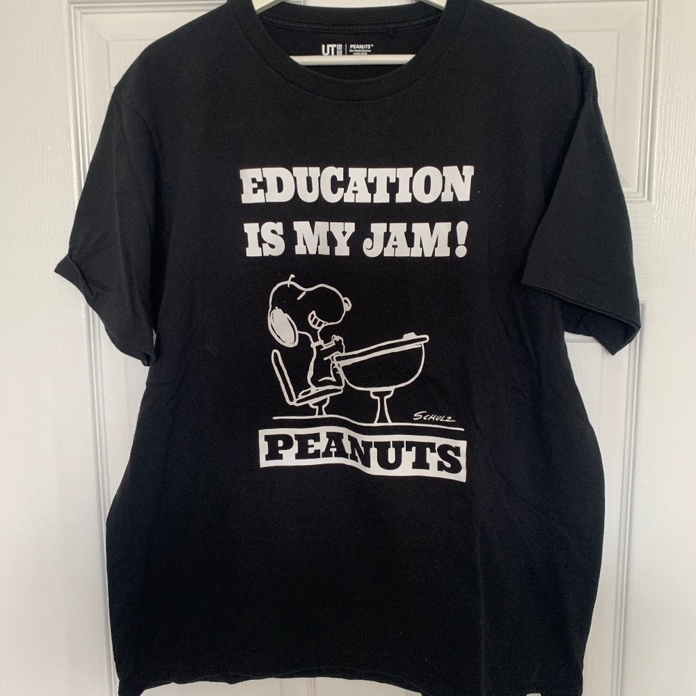 Peanuts - Uniqlo UT Graphic Tee - Size Large